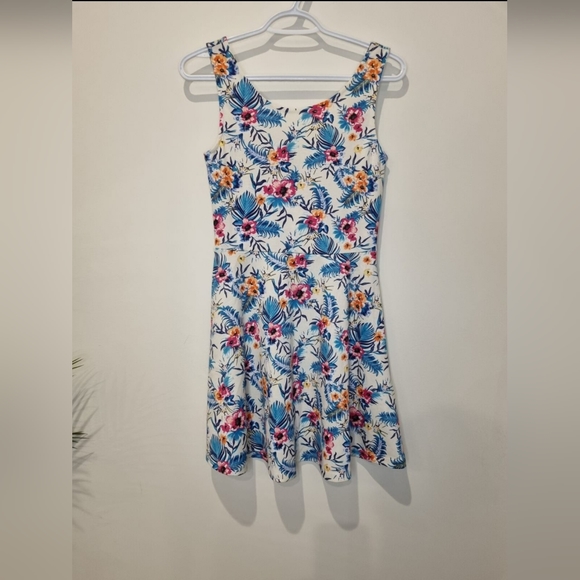 H&M white floral skater dress size 8 - Picture 1 of 3